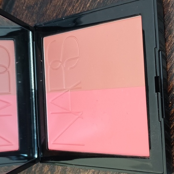 Nars - Picture 2 of 3